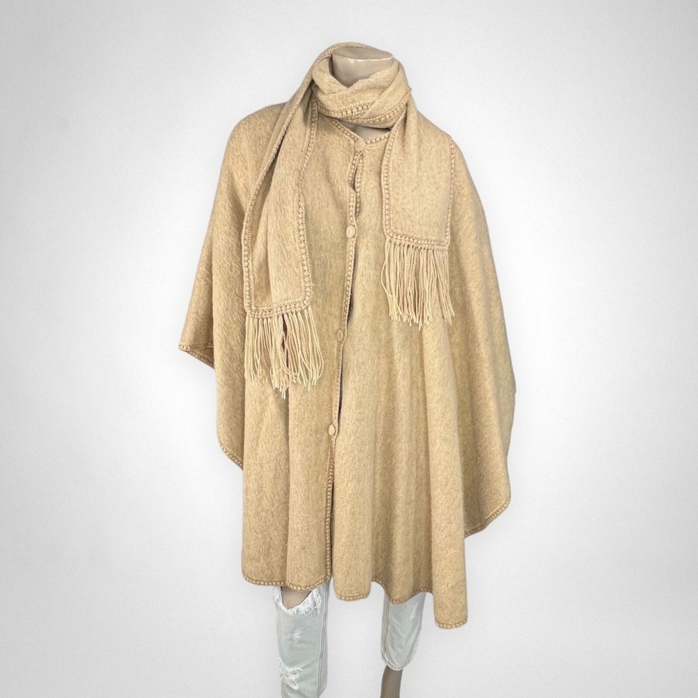 Vintage Wool Oversizedβ Tan Cape ONE SIZE